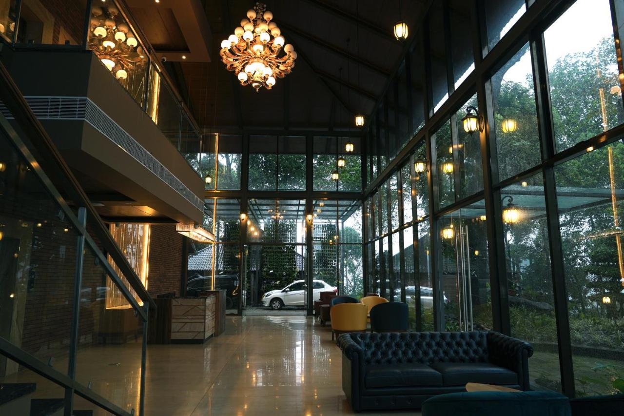 Elephant Passage Munnar Eksteriør bilde Interior of the hotel